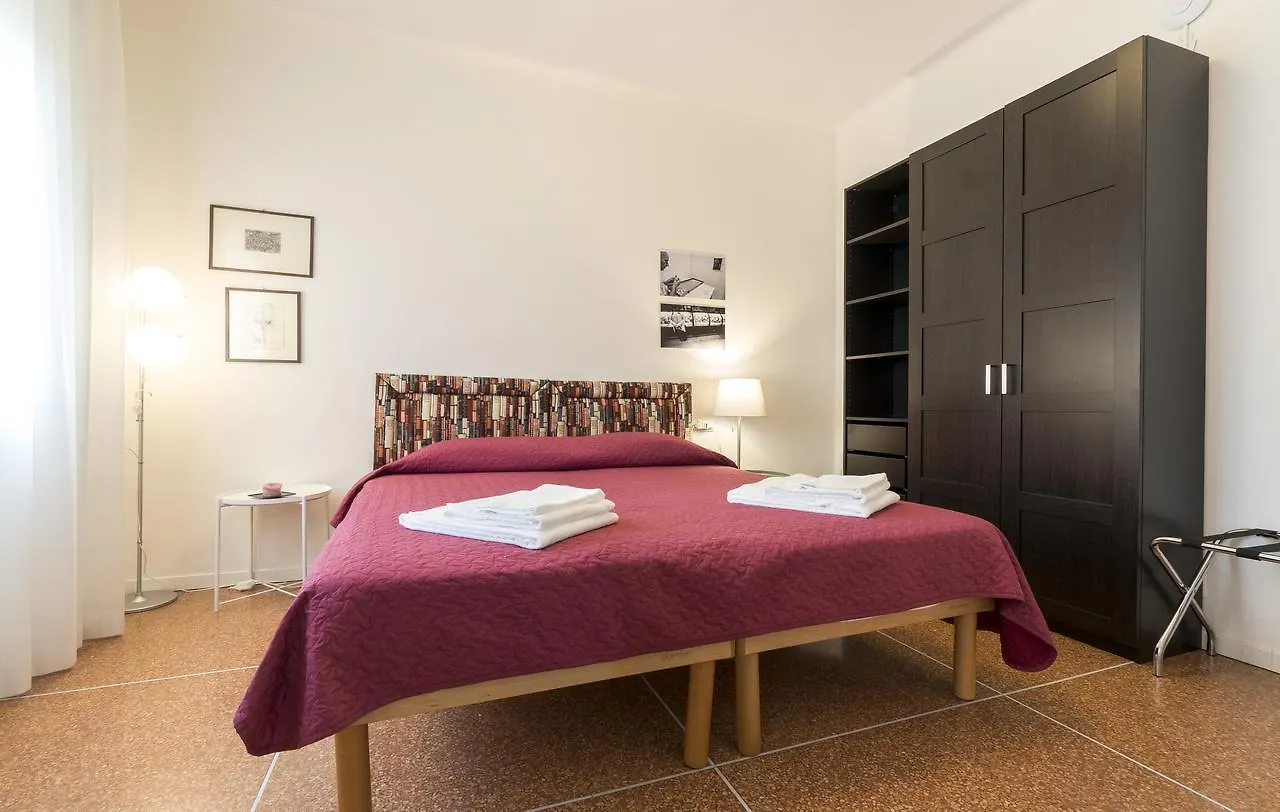 Residence Railway By Studio Vita Bologna 0*,